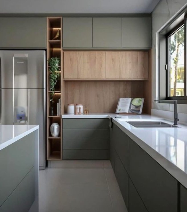 Contemporary modular kitchen with customised cabinetry by Deluxima in Gurgaon